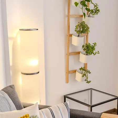 Finikoudes Seaview Vibe 1 Bdr Flat Apartment *