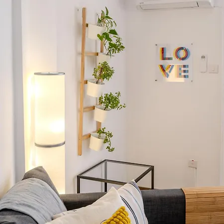 Finikoudes Seaview Vibe 1 Bdr Flat