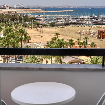 Finikoudes Seaview Vibe 1 Bdr Flat Apartment Larnaca