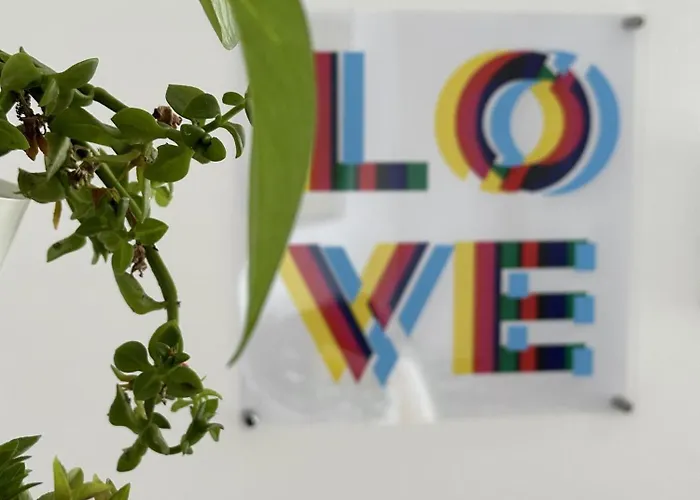 Finikoudes Seaview Vibe 1 Bdr Flat Larnaca