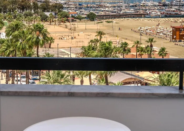 Finikoudes Seaview Vibe 1 Bdr Flat Appartamento Larnaca