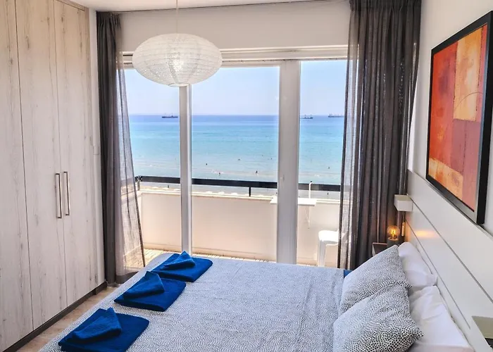 Finikoudes Seaview Vibe 1 Bdr Flat Appartamento Larnaca