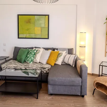 Finikoudes Seaview Vibe 1 Bdr Flat * Lárnaca