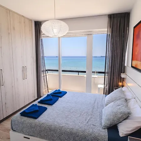 Finikoudes Seaview Vibe 1 Bdr Flat لارنكا