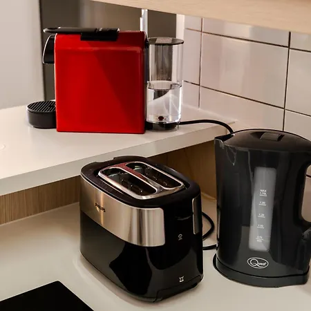 Finikoudes Seaview Vibe 1 Bdr Flat شقة لارنكا