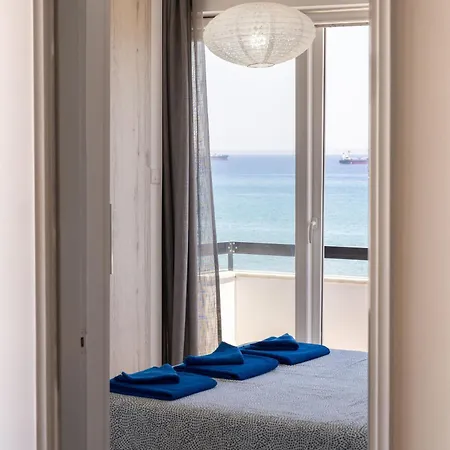 Finikoudes Seaview Vibe 1 Bdr Flat * Larnaka