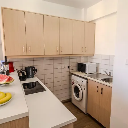 Finikoudes Seaview Vibe 1 Bdr Flat لارنكا