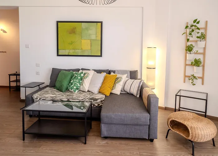 Finikoudes Seaview Vibe 1 Bdr Flat * Larnaca