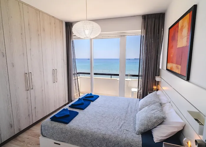 Finikoudes Seaview Vibe 1 Bdr Flat Larnaca