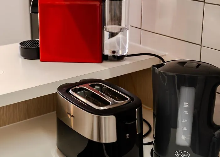 Finikoudes Seaview Vibe 1 Bdr Flat Apartment Larnaca