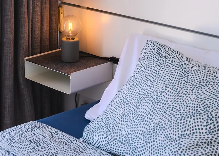 Finikoudes Seaview Vibe 1 Bdr Flat * Larnaca